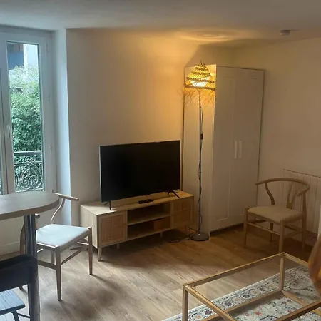 Charming In The Heart Of Appartement Paris